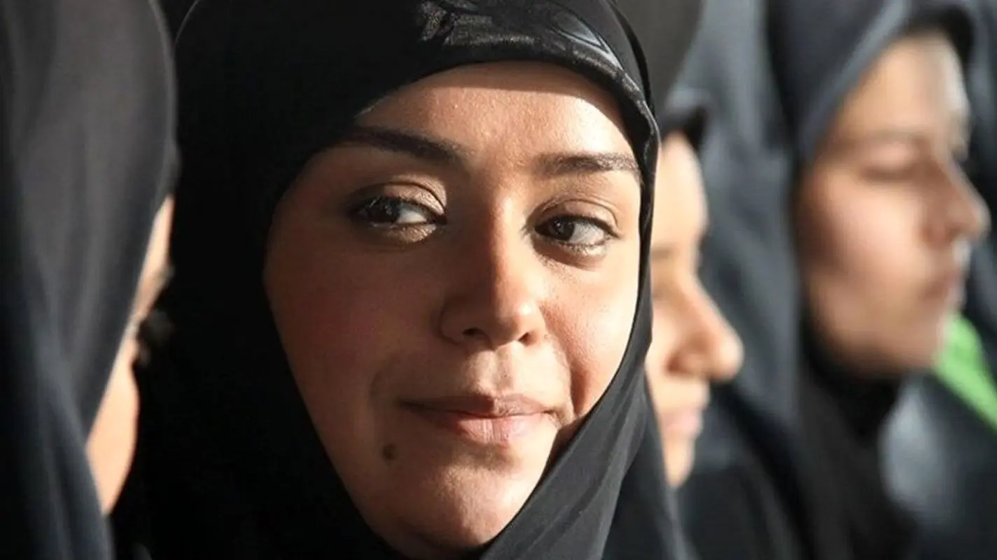 الهام چرخنده و دیدار جنجالی‌اش با رهبر؛ عکسی که همه را شوکه کرد!