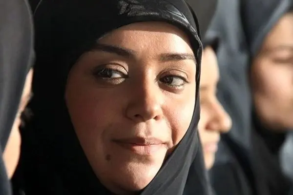 الهام چرخنده و دیدار جنجالی‌اش با رهبر؛ عکسی که همه را شوکه کرد!