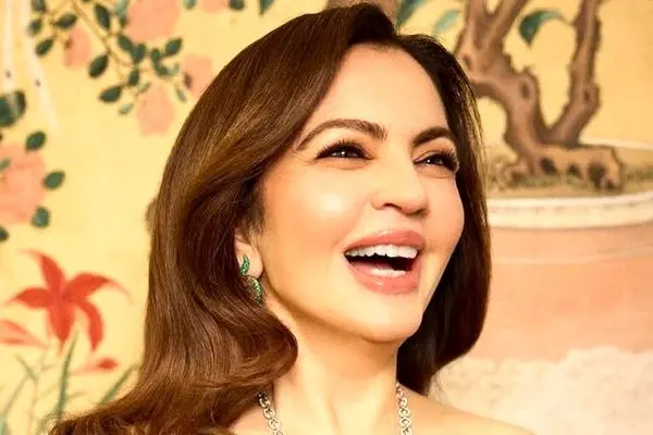 چرا کیف «هرمس» نیتا آمبانی دنیا را تکان داد؟ جزئیات شگفت‌انگیز طلای ناب و الماس