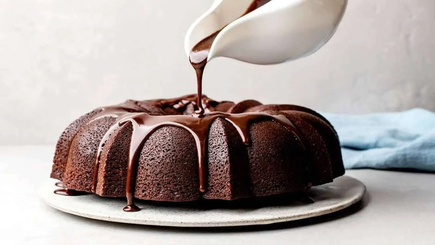 سس براق شکلاتی فرانسوی برای روی کیک و دسر 