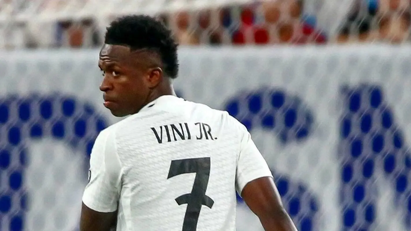 حساب و کتاب ثروت وینیسیوس جونیور / کار از پول پارو کردن گذشت