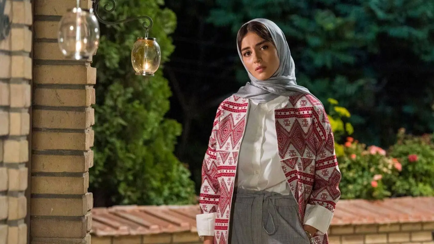 این مرد خوشتیپ همسر پردیس پورعابدینی است / شیک مثل خانم بازیگر !