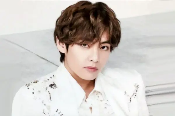 فاش شد: چگونه این سلبریتی لایه‌لایه پوشیدن را به هنر تبدیل کرد؟