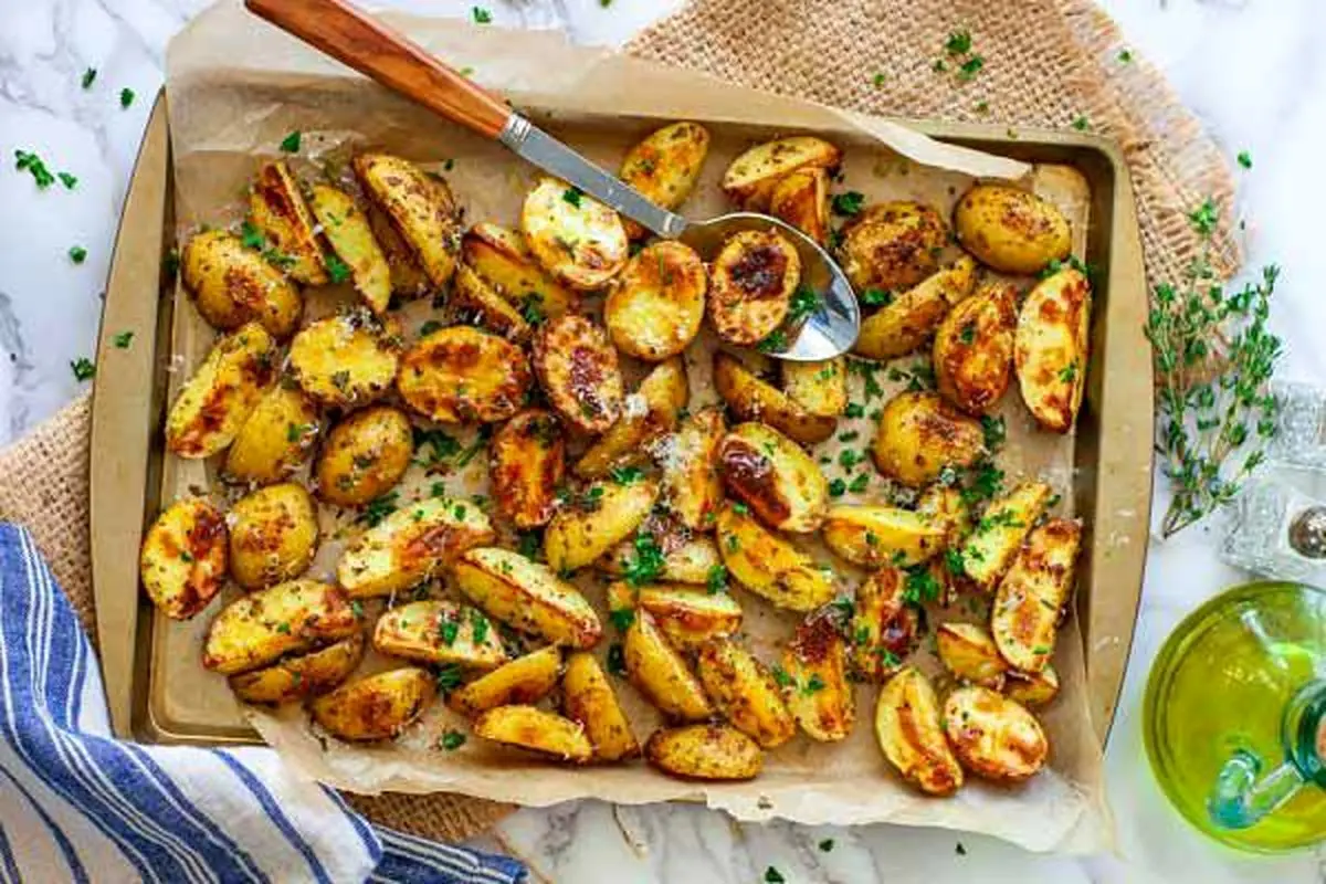 غذای خوشمزه با سیب زمینی بدون گوشت و مرغ 