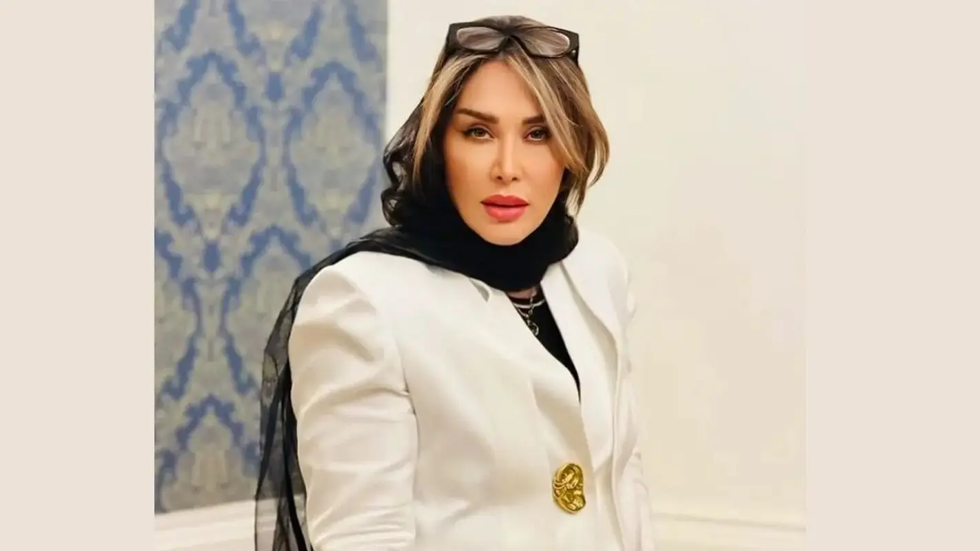 استایل شیک سارا منجزی پور در کنار شوهر معروفش / رنگ چشمانش هوش از سر محمد علیزاده برد !