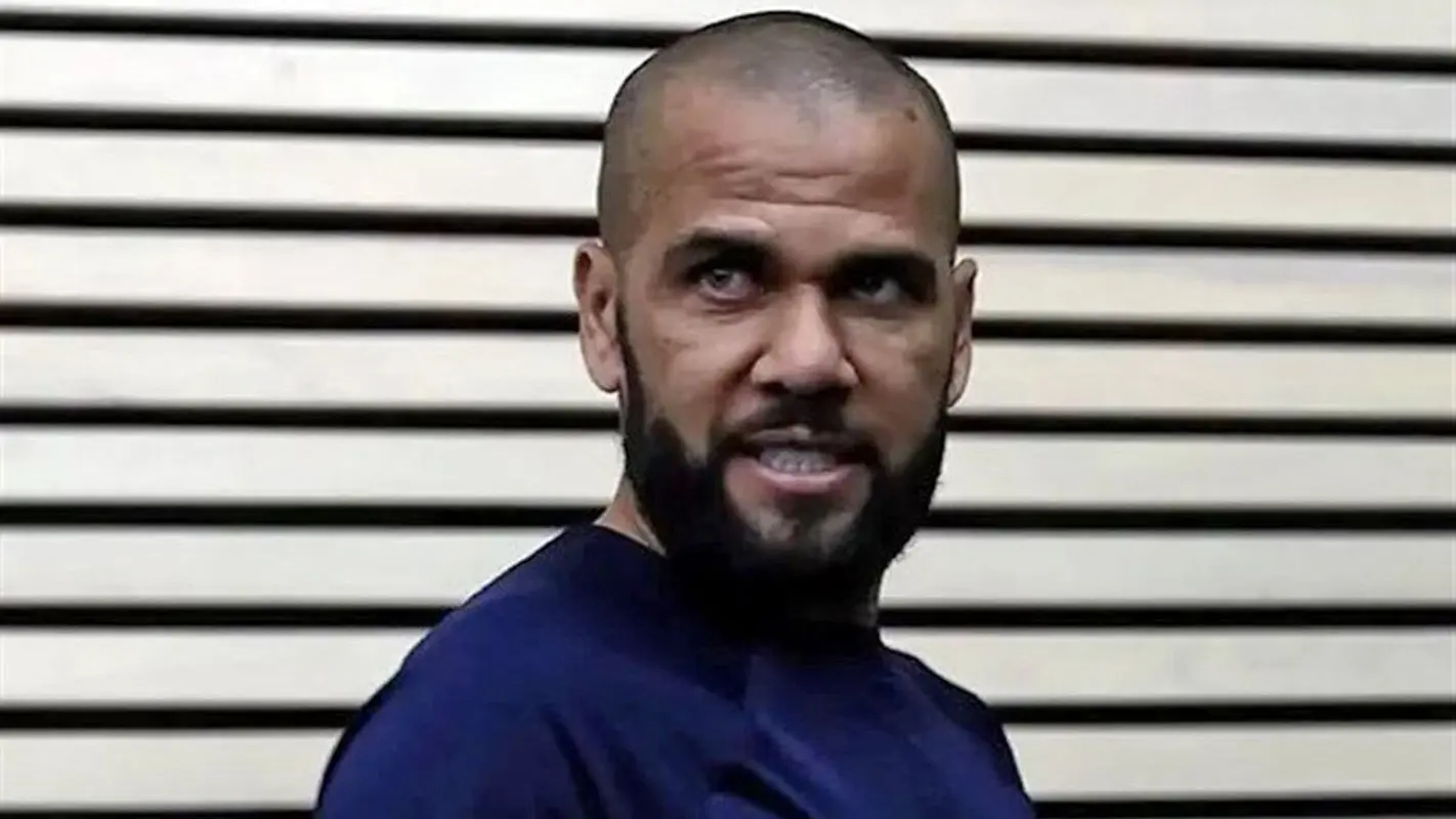 این فوتبالیست با اتهام تجاوز با خدا پیمان بست! (عکس)