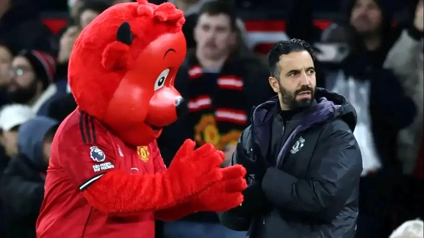 این مربی به خاطر فوتبال زن و بچه اش را پیچاند