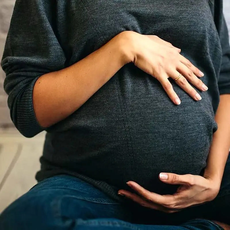 جلوگیری از ترک شکم در حاملگی چگونه است؟