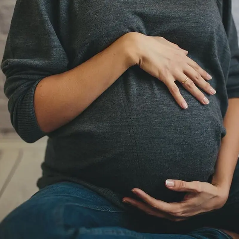 جلوگیری از ترک شکم در حاملگی چگونه است؟