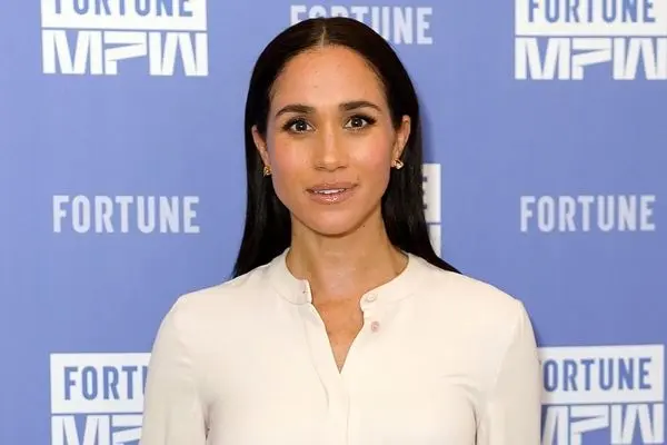 تلاش مگان مارکل برای جلب توجه / چکار میکنی زن؟!