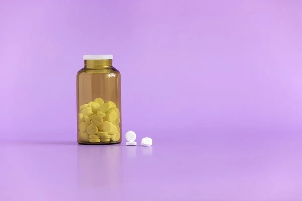 متفورمین برای درمان تنبلی تخمدان (سندرم تخمدان پلی کیستیک) دختران مجرد چه تاثیر و عوارضی دارد؟