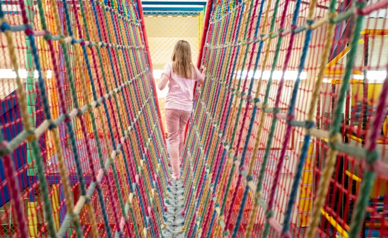 چگونه به فرزندمان مهارت دوست یابی بیاموزیم؟