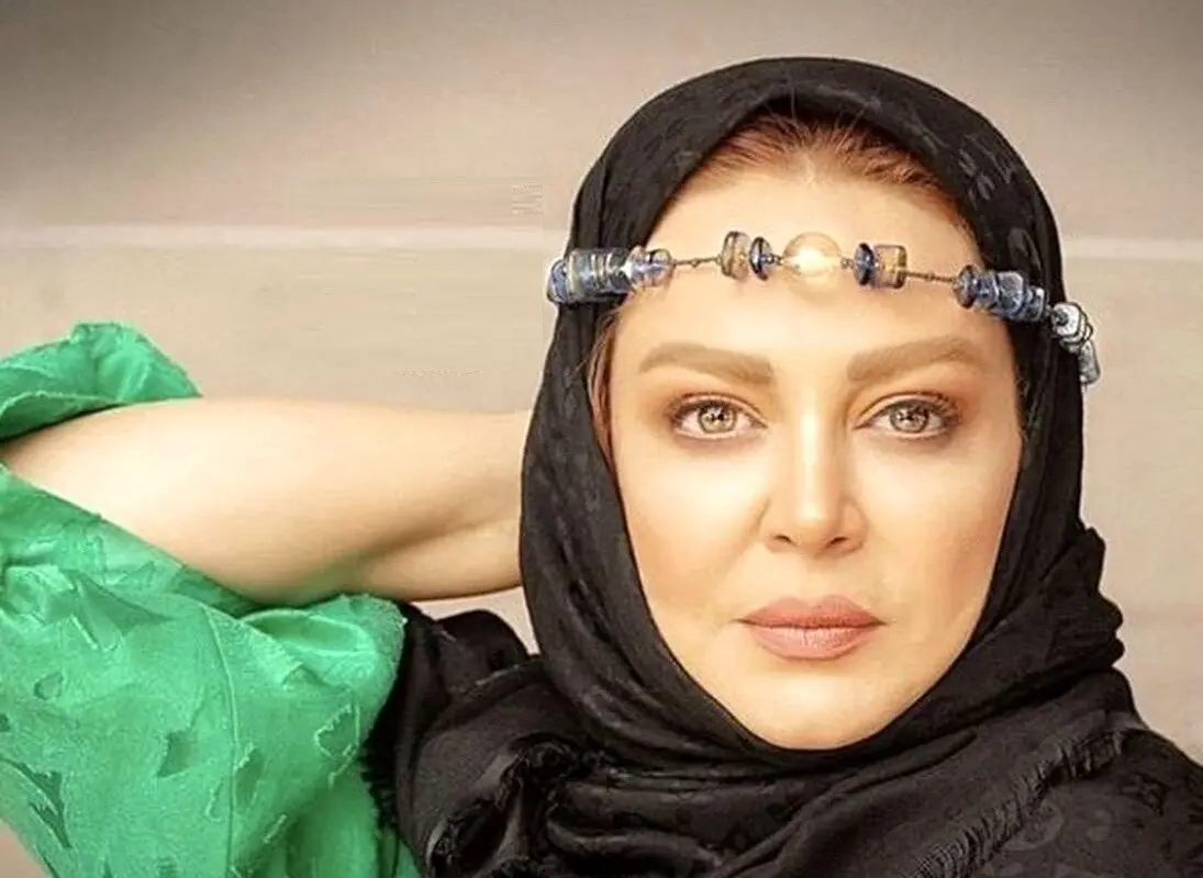 عکس شکار شده بهاره رهنما در کافه لرد / استایل متفاوت بازیگر معروف + عکس