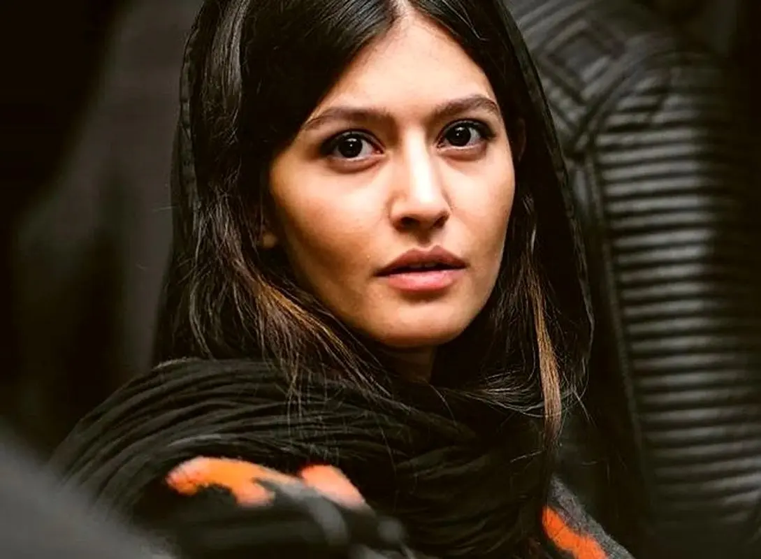 عکس لو رفته پردیس احمدیه با لباس خانگی! / جوراب خانم بازیگر سوژه شد + عکس