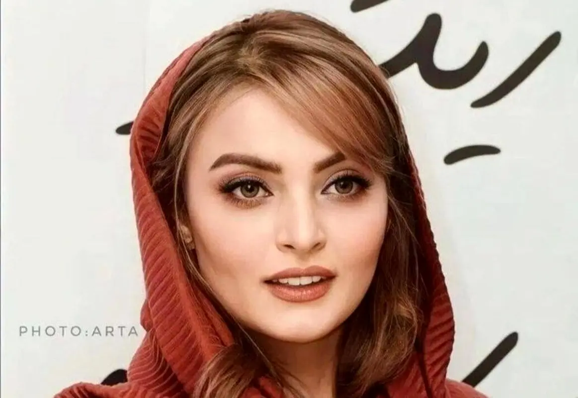 استایل عجیب نیلوفر پارسا با تور عروس / خانم بازیگر در بازار فرش ایرانی + جدول