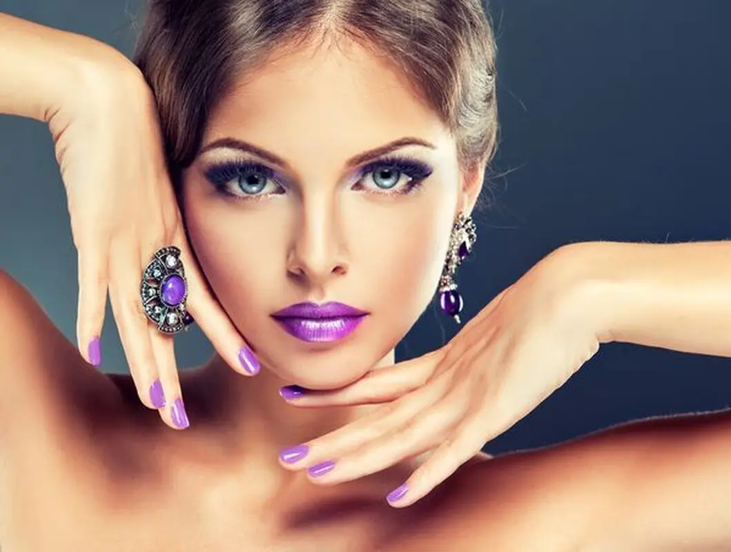 اگر عاشق لاک بنفش هستید از این عکس ها ایده بگیرید