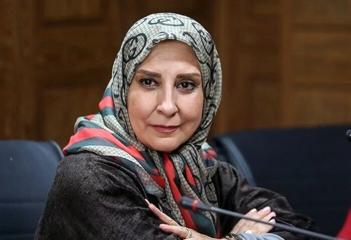 مرجانه گلچین ملکه شد / خانم بازیگر با لباس و تاج ملکه برفی + عکس