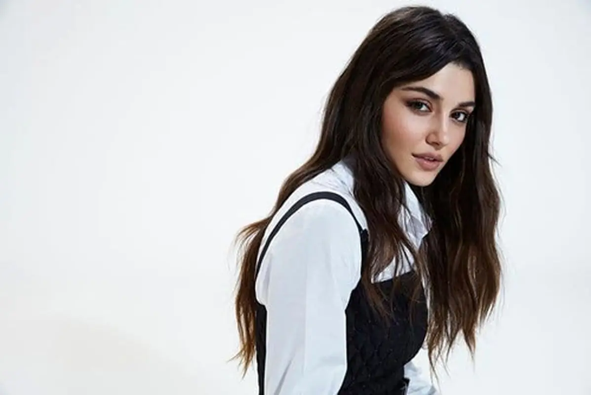 تصویر جدید هانده ارچل و نامزدش در جشن سال نو