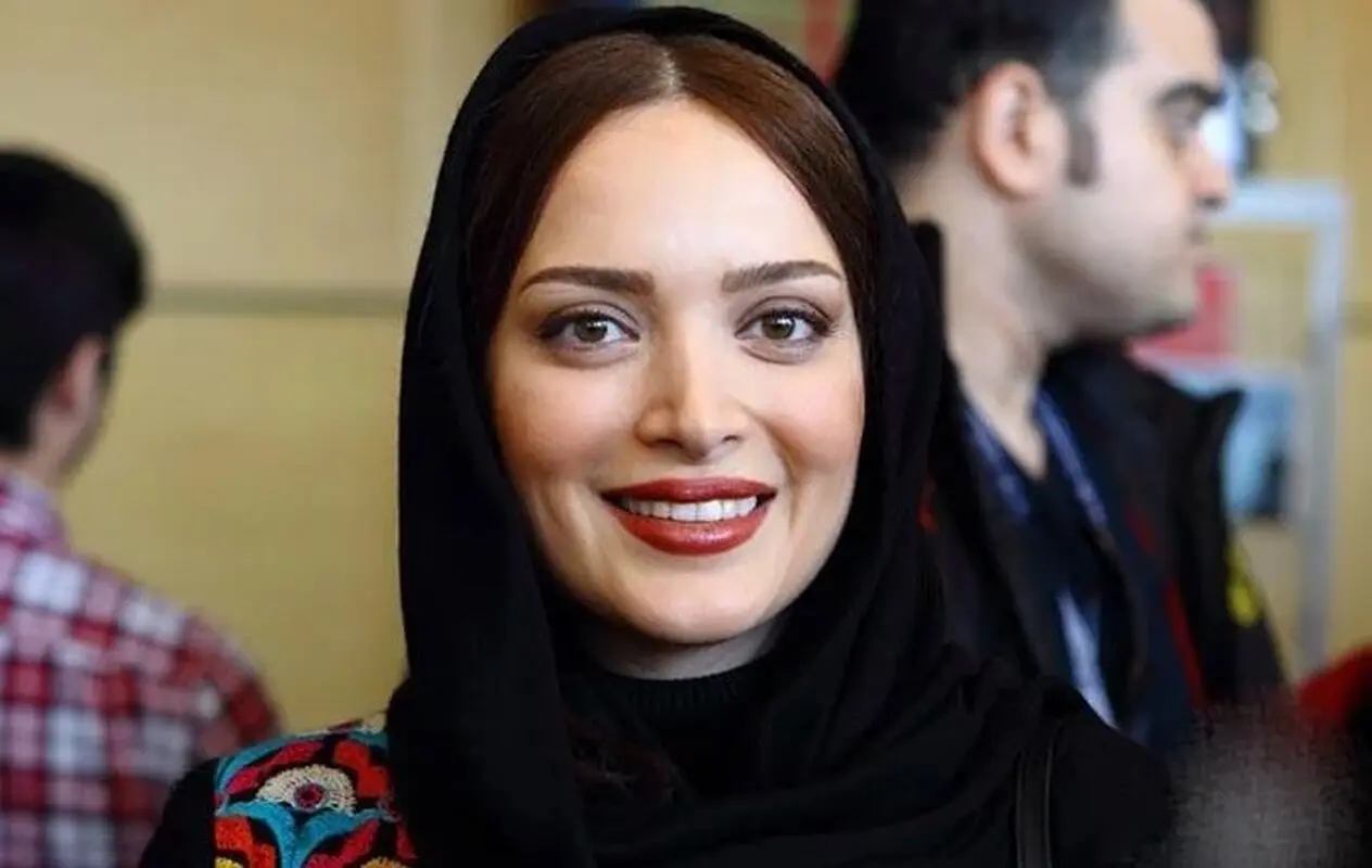 استایل زمستونی صورتی بهنوش طباطبایی / خانم بازیگر در کنار خواننده معروف! + عکس