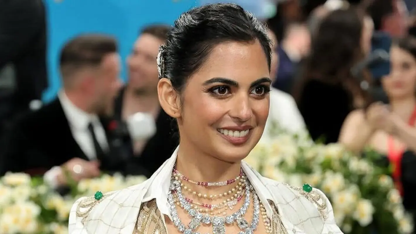 این دختر ثروتمندترین جوان آسیایی است (عکس)