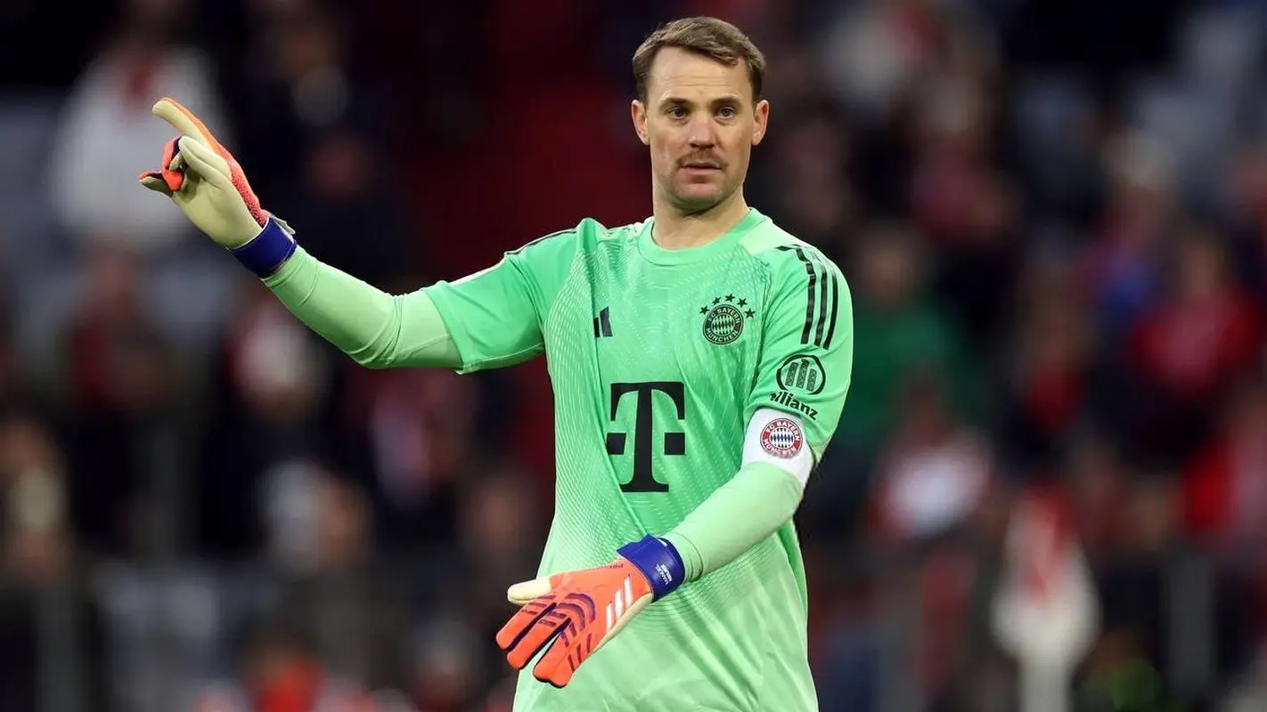 مانوئل نویر یک سبیل شوم دارد! (عکس)