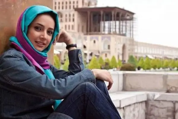 عکس زیرخاکی از مریم مقدس در کودکی ، نوجوانی/ مادرش را دیده اید؟