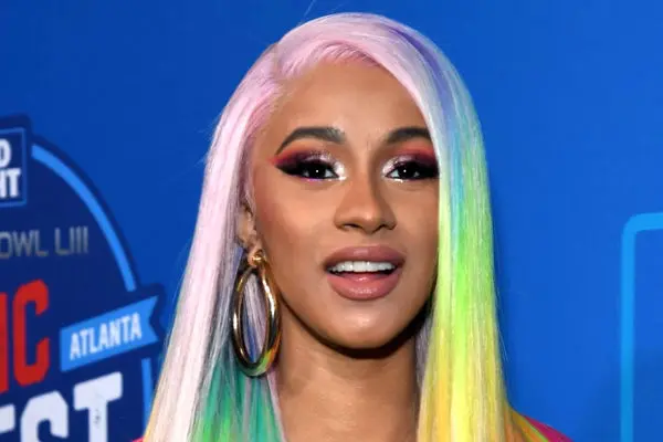 توصیه های رپر مشهور آمریکایی درباره شیردهی به نوزاد / به حرف کاردی بی گوش کنید!