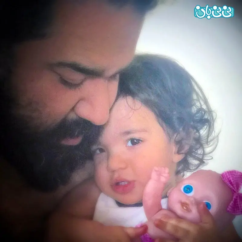 عکس رضا صادقی، همراه دخترش