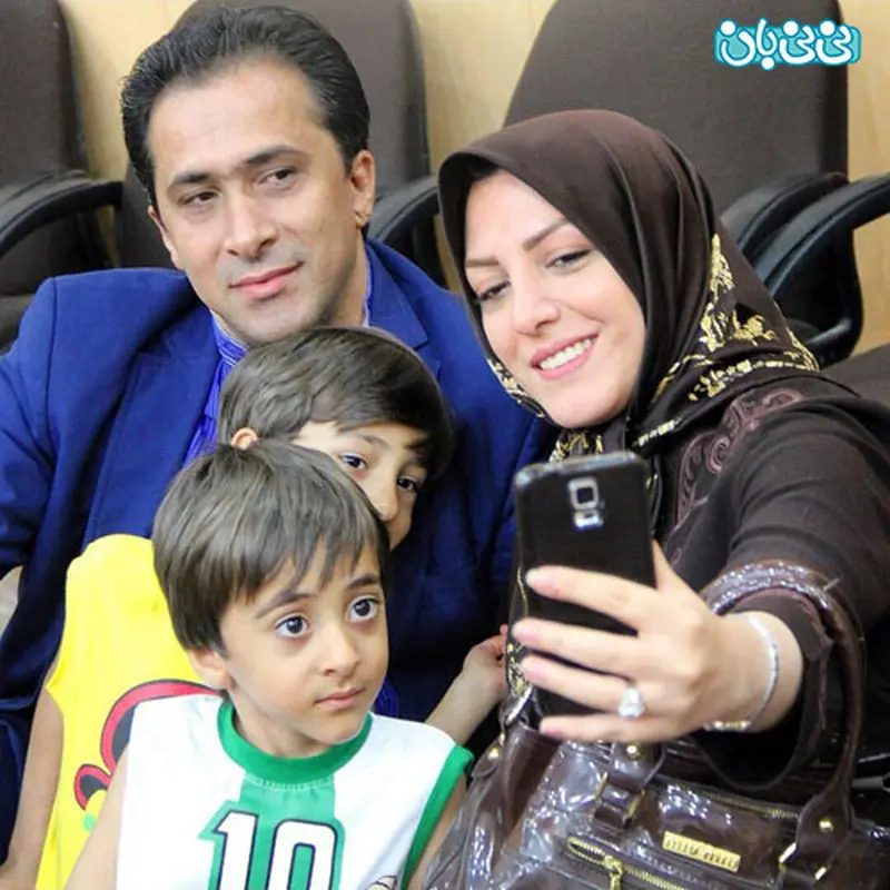 المیرا شریفی مقدم، کنار خانواده