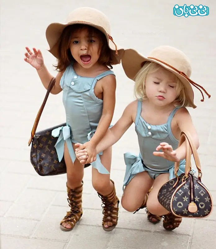 طرز لباس پوشیدن کودک، چگونه است؟