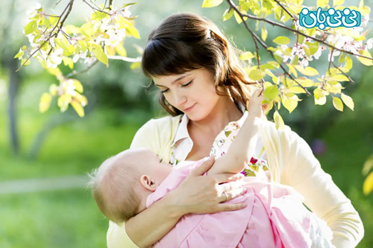 تغذیه نوزاد با شیر مادر، چه مدت؟