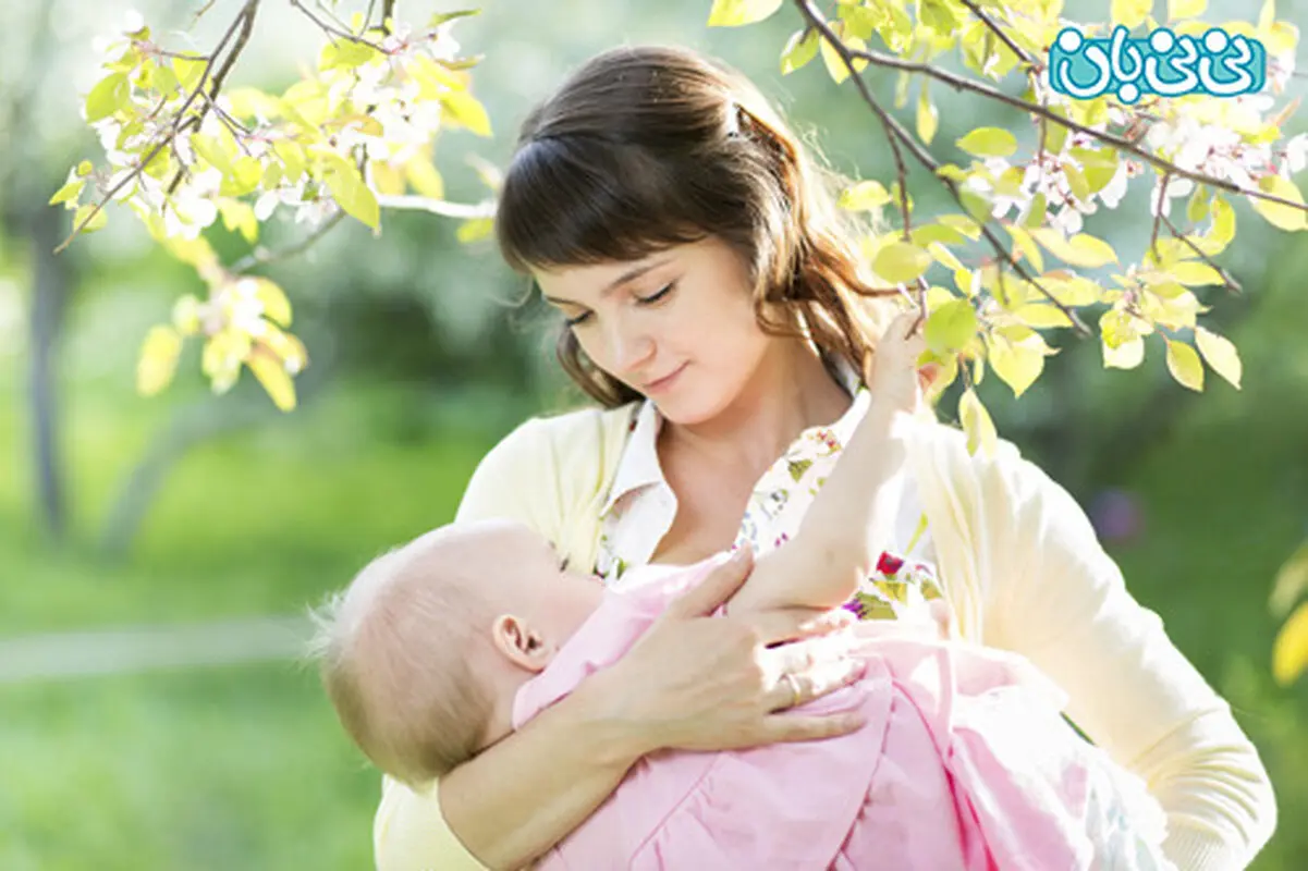 تغذیه نوزاد با شیر مادر، چه مدت؟