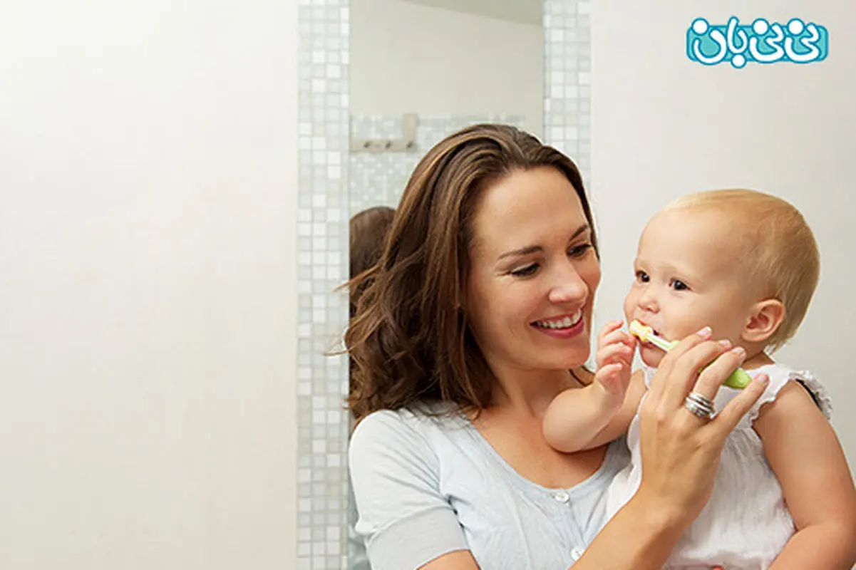 مسواک زدن دندان کودک، شرط و شروط دارد!