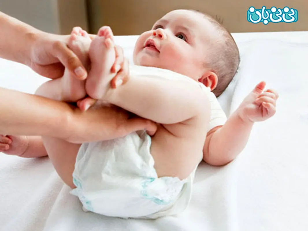 بوی بد مدفوع نوزاد علت دارد؟