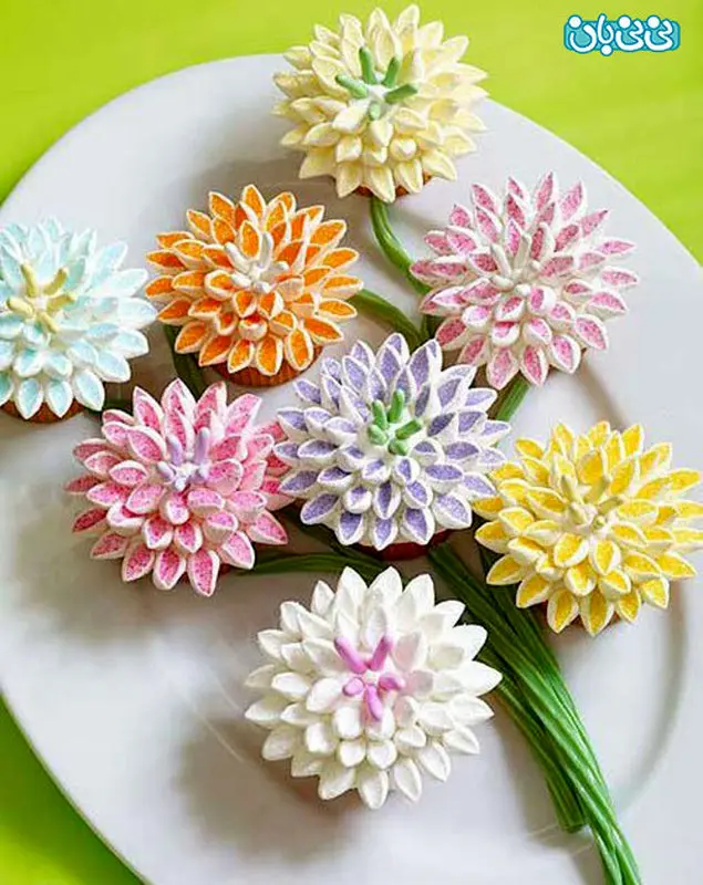آموزش کیک برای بچه ها، شبیه دسته گل