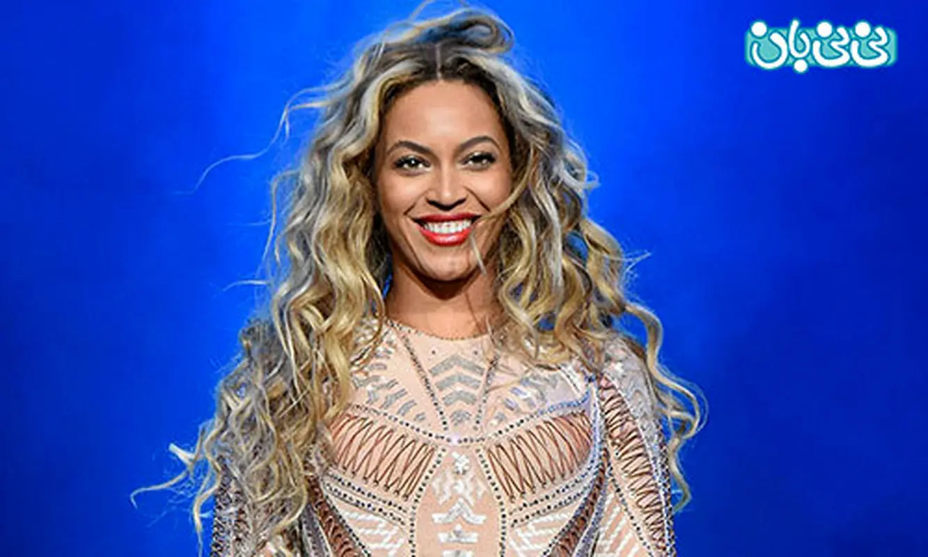 رقیب دونالد ترامپ، یک خواننده باردار شد!