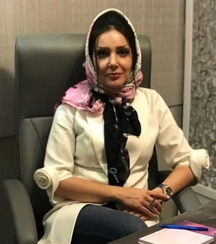 دکتر ندا حاجیها، متخصص زنان و زایمان تهران