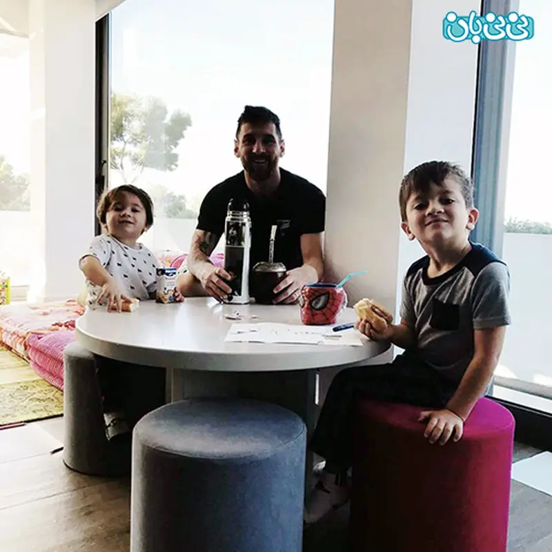 عکس‌ های لیونل مسی، صبحانه با چاشنی بچه‌ها