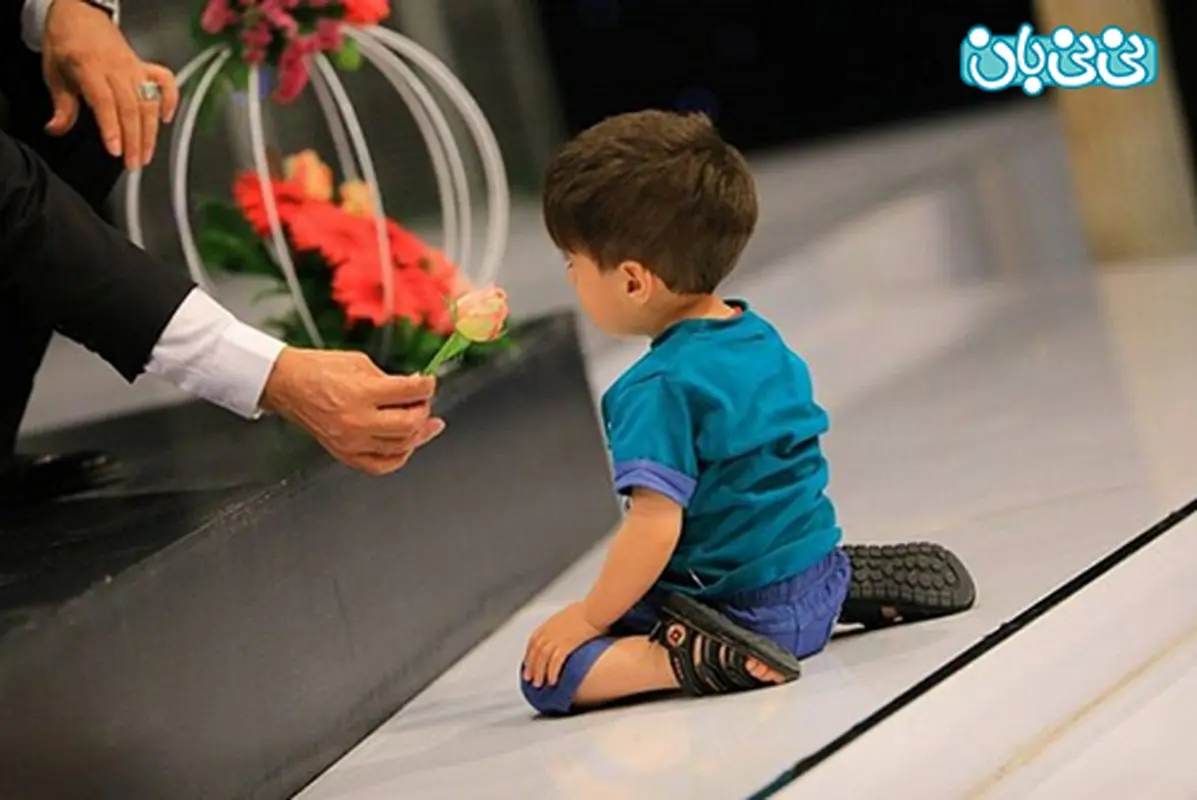 اینستاگرام رضا امیراحمدی، گل و کودک و خیال راحت