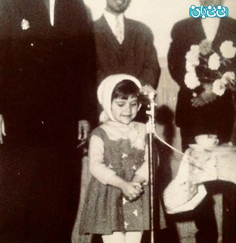 عکس افسر اسدی، کودکی روی صحنه نمایش