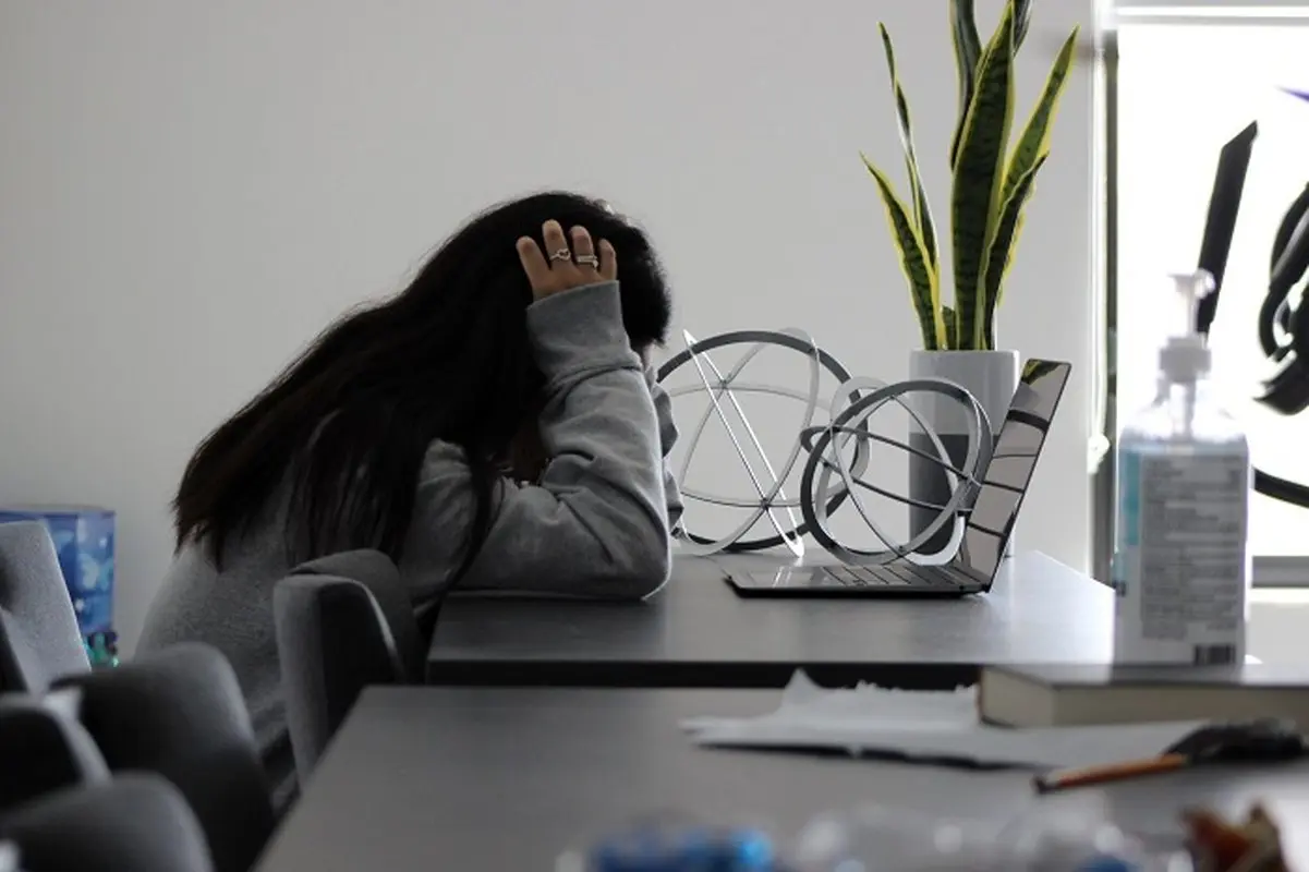 علت بی انگیزگی در نوجوانان چیست؟ چطور با آن مقابله کنیم؟