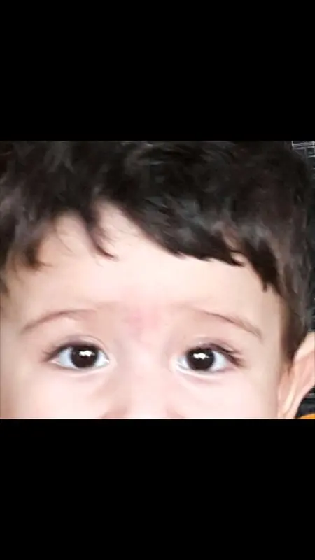 پسرم نه ماهشه، چشماش نرماله؟