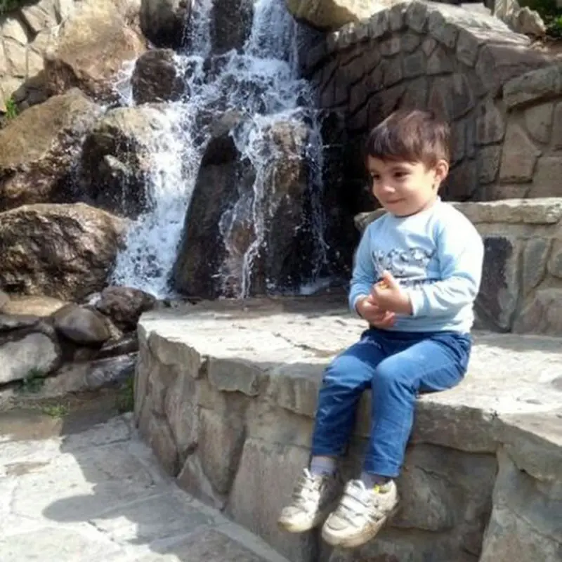 علت درد دور ناف کودکان چیست؟