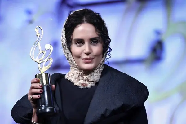 جدیدترین عکس از الناز شاکردوست / زیبایی خانم بازیگر با لباس سفید