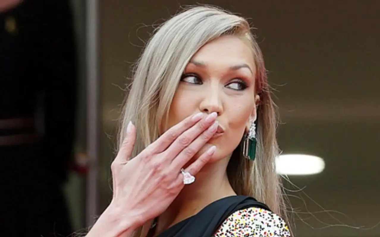 استایل بلا حدید در جشنواره کن ۲۰۲۵ / رنگ مو ترند سوپر مدل آمریکایی غوغا کرد + عکس