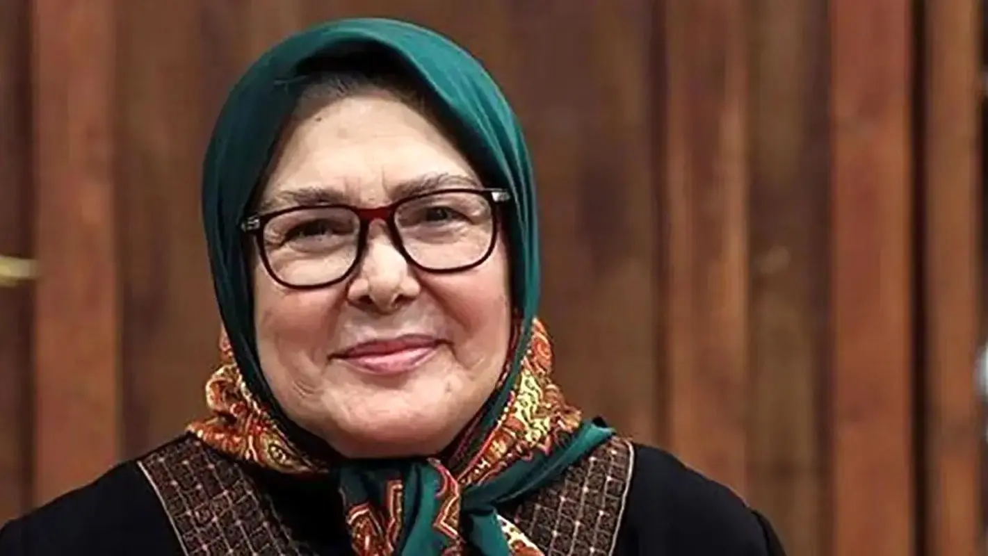 ماجرای جذاب تغییر چهره آفرین عبیسی از بچگی تا ۷۰ سالگی