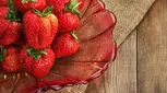طرز تهیه پوره توت فرنگی برای نوزاد