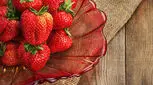 طرز تهیه پوره توت فرنگی برای نوزاد