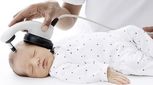 شنوایی سنجی نوزادان چطور انجام می‌شود؟