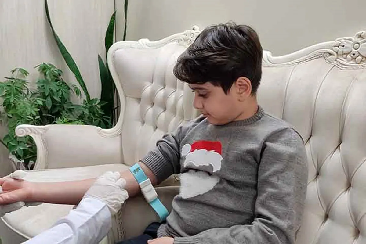 انجام آزمایش خون کودک و نوزاد در منزل با هومکا